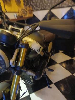 TRIUMPH SCRAMBLER 400 X 